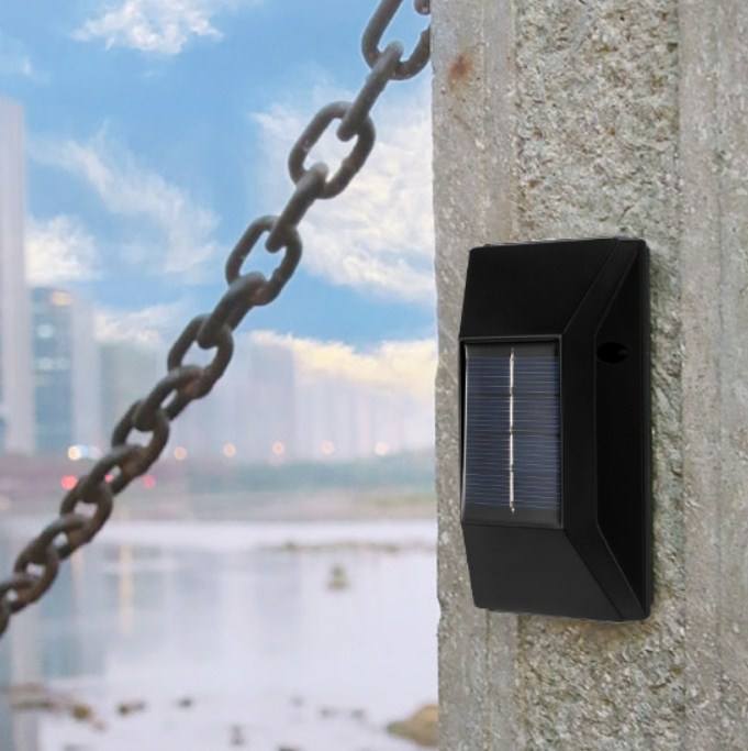 Nuova lampada da parete solare trapezoidale Lampada da parete superiore e inferiore Lampada da esterno IP65 impermeabile per giardino cortile
