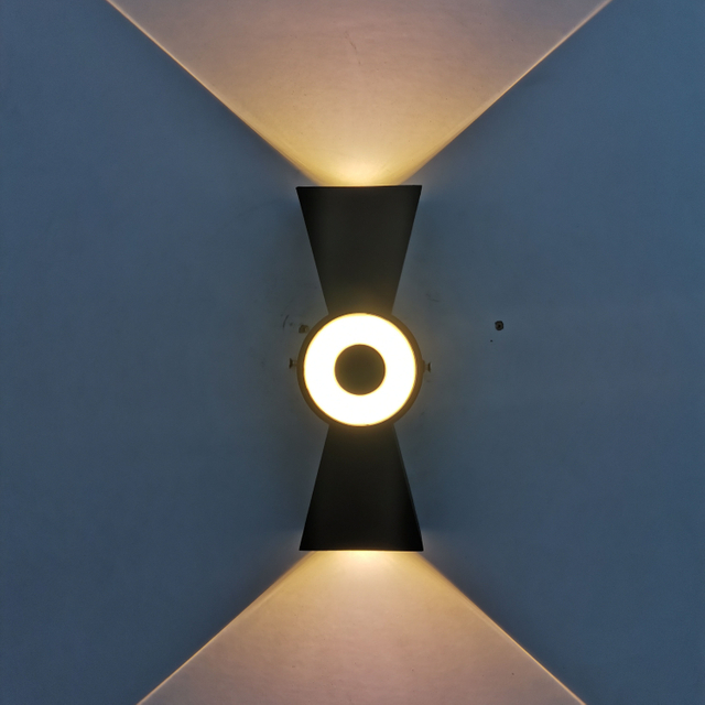 Lampada da parete a forma di nodo cinese impermeabile da esterno 6W COB chip up and down applique in alluminio ip65 applique da parete quadrata portico giardino