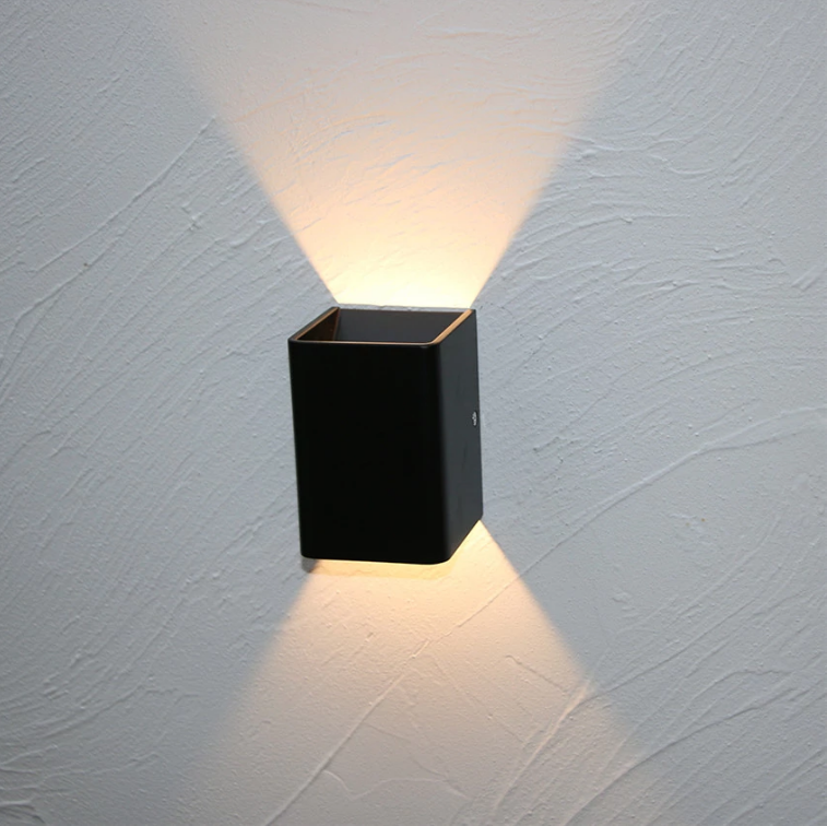 Lampada da parete moderna Up Down 3W LED RGB Camera da letto Decorazione da comodino Wandlamp AC85-265V Illuminazione industriale per progetti