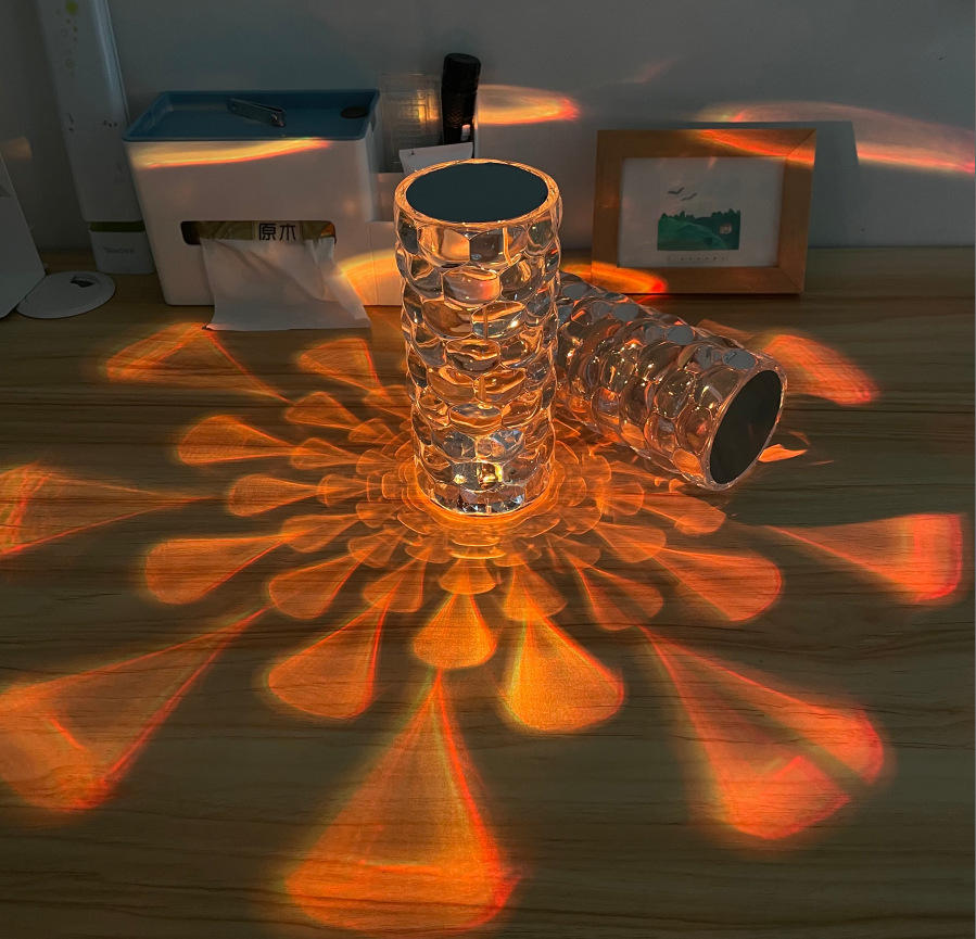 Lampada da comodino in cristallo trasparente moderna in acrilico di lusso a led con controllo tattile Lampada da comodino a luce notturna Ricaricabile Cena romantica Amazon