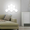 Lampada da parete a esagono quantico a nido d'ape a LED colorato con sensibilità al tocco per il soppalco delle scale del soggiorno della camera da letto