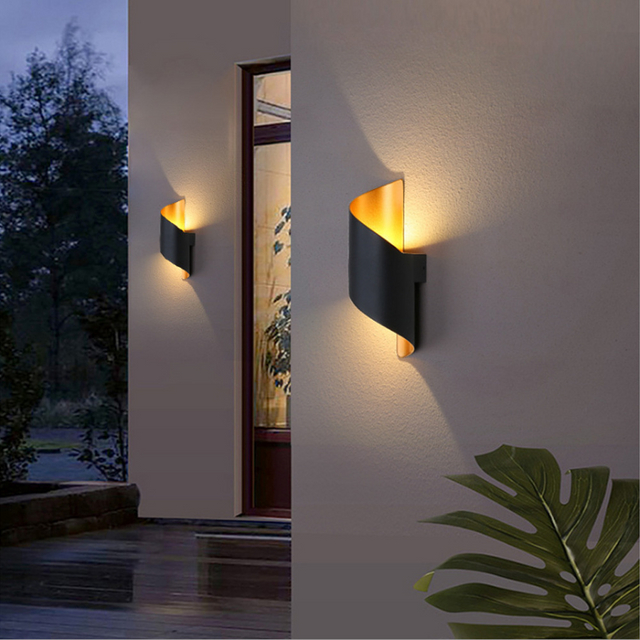 Lampada da parete per esterni Balcone impermeabile Led Scale corridoio super luminose Induzione semplice Cortile d'ingresso villa parete esterna IP65