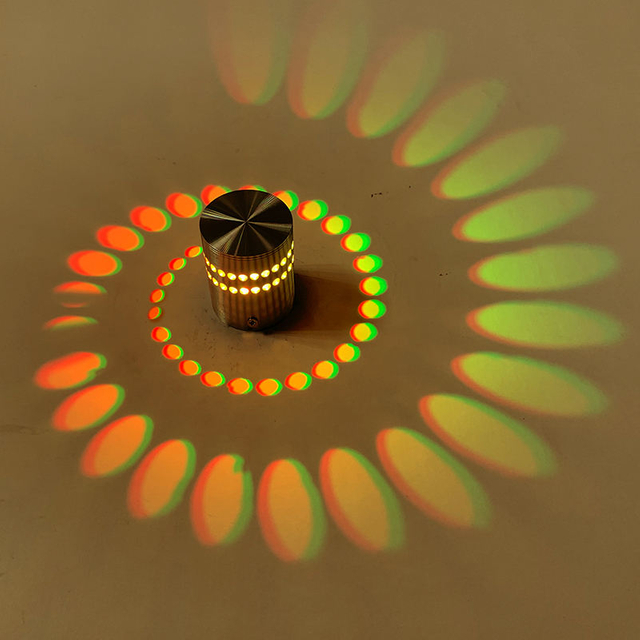 Il foro a spirale di vendite calde della fabbrica ha condotto la lampada della luce del riparo della parete Rgb con il prezzo all'ingrosso