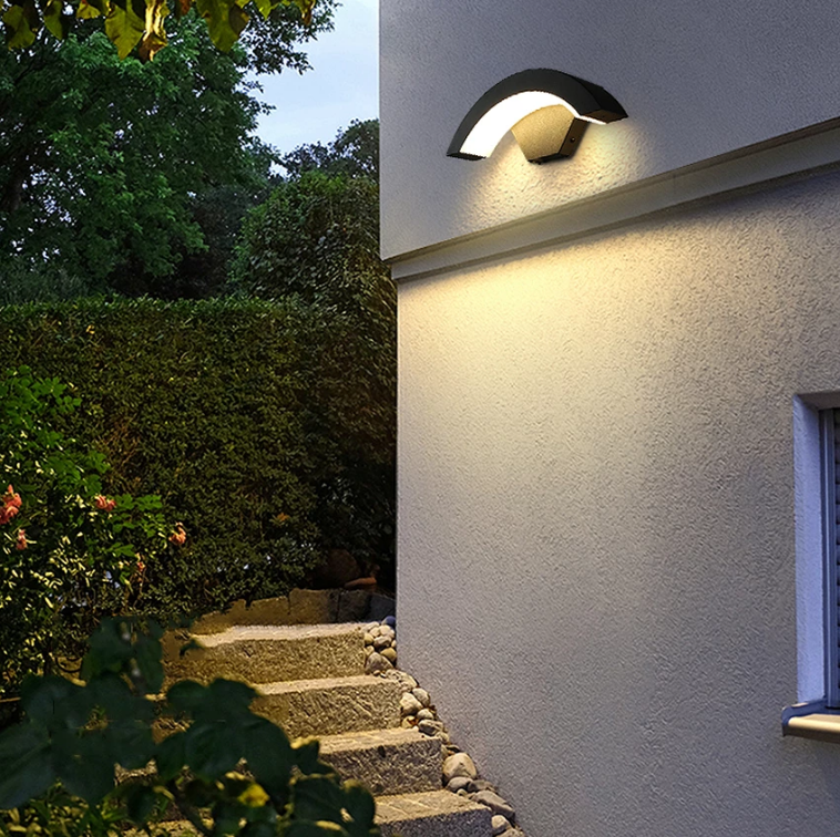 Più nuovo Tuya 9W 12W Applique da parete App Control Illuminazione esterna intelligente Illuminazione a parete in acrilico Lampade da parete a LED intelligenti Sconce merci