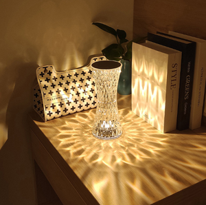 Tiktok Lampada da tavolo in acrilico cristallo rosa Lampada da tavolo ricaricabile piccola luce notturna Touch Control Lampada da scrivania modificabile che cambia colore