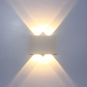 Vendita calda Up And Dowm Wall Sconce Lampada da esterno impermeabile montata impermeabile IP65 Applique da parete per esterni Portico Luce da giardino Vanity