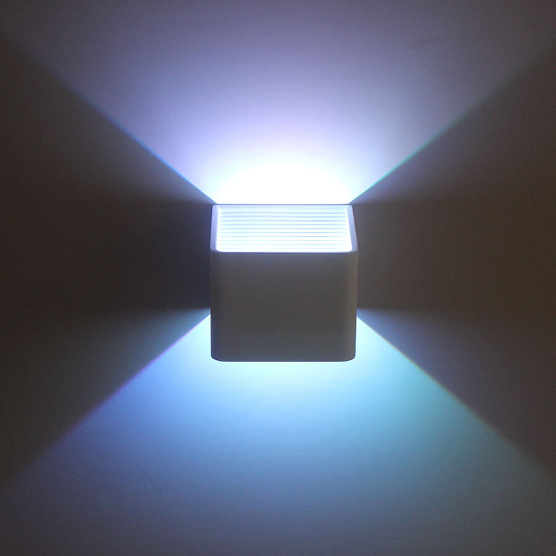 Lampada da parete per interni decorazione della villa parete che cambia colore luce notturna a LED da parete facile da installare