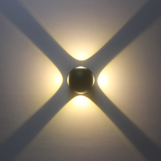 New Item Lampada da parete a LED rotonda da esterno bianca impermeabile da 12W con fonte di illuminazione a 4 lati Artigianato Reception Desk Lampada rotonda Decora