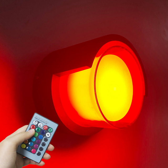 Nuova applique da parete Art Déco in acrilico impermeabile da 5W con illuminazione a led per esterni, applique da parete Rgb con telecomando