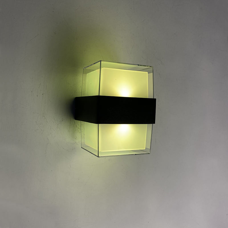 2023 Nuovo Tuya Smart IP65 WiFi APP Controllato AC85-265V RGBCW art deco moderna plastica giardino impermeabile LED applique da parete per esterni