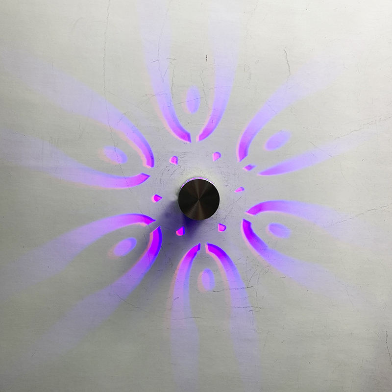 Lampada da parete a LED con foro a spirale RGB Lampada a spirale dimmerabile 3W con superficie di controllo remoto Installa mini luce per bar sala giochi NOVITÀ