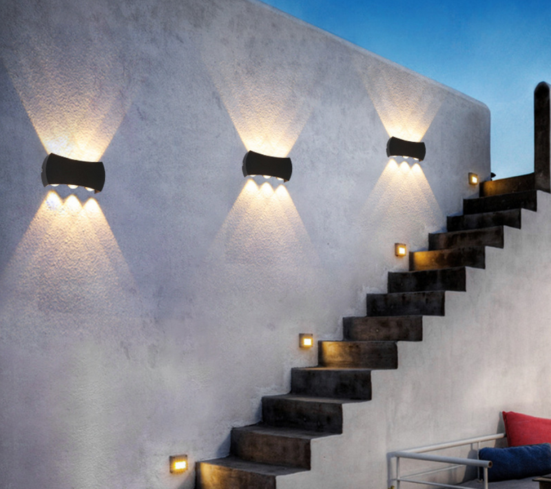 Lampada da parete ad arco a doppia testa per esterni a LED su e giù per scale Corridoio Corridoio Balcone Lampada da parete per esterni impermeabile