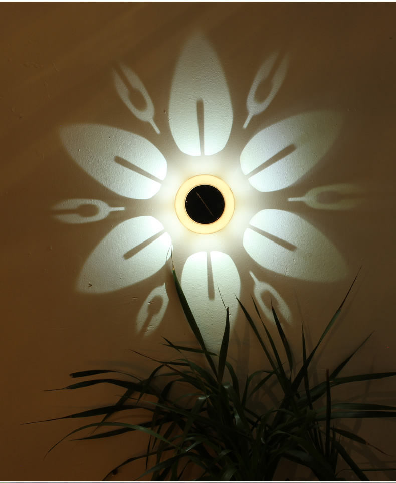 Luci da giardino Luce solare a LED RGB per esterni che cambia colore Lampada da prato a percorso solare per l'illuminazione del paesaggio della decorazione del giardino