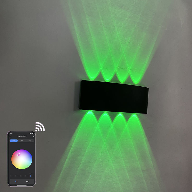 Lampada da parete per esterni Telecomando APP compatibile con Bluetooth Utilizzato per la decorazione delle feste La lampada da parete della barra si collega con ALEXA