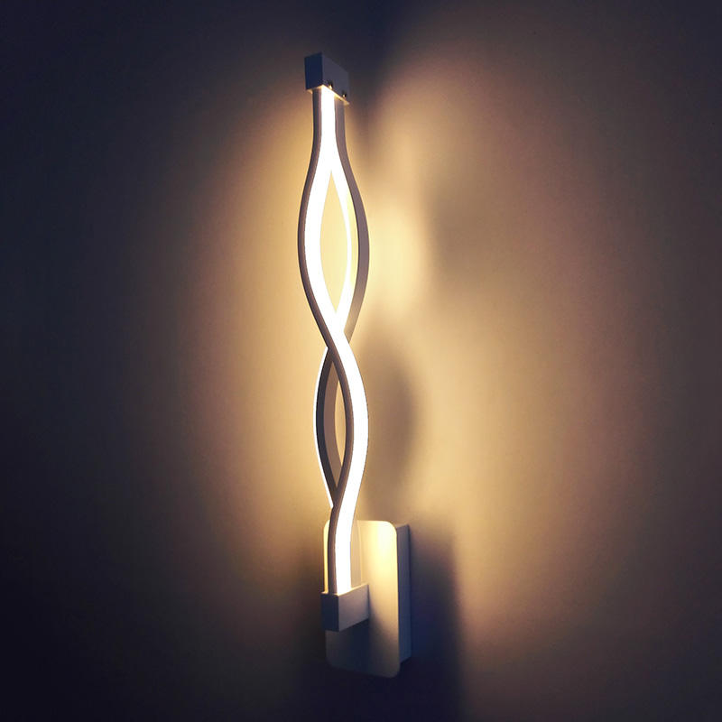 Lampada da parete a onde lunghe 2.4G con controller Lampada da parete a LED Soggiorno minimalista Camera da letto per scale 