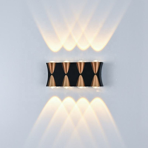 Moderna applique da parete a LED impermeabile IP65 Up Down 8W Illuminazione per esterni Home Hotel Negozio Corridoio Portico Sconce Lampade da parete AC 220V 110V