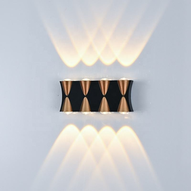 Moderna applique da parete a LED impermeabile IP65 Up Down 8W Illuminazione per esterni Home Hotel Negozio Corridoio Portico Sconce Lampade da parete AC 220V 110V