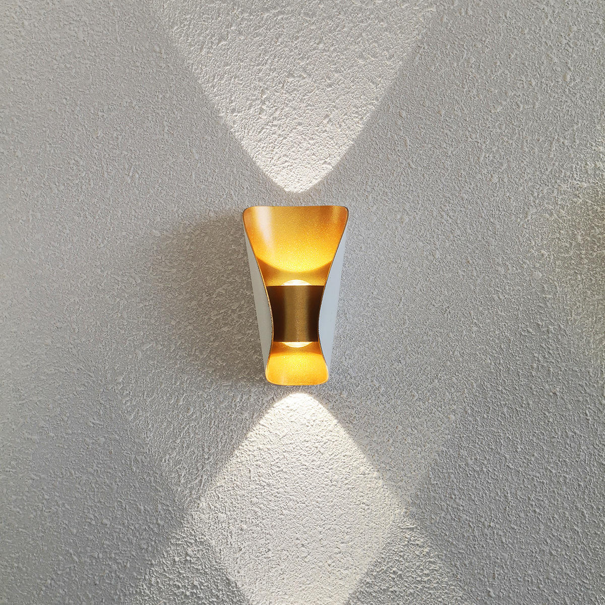 Lampada da parete per esterni IP65 12W 85V-265V Lampada da parete su e giù impermeabile Lampada da parete per esterni a LED per montaggio su superficie
