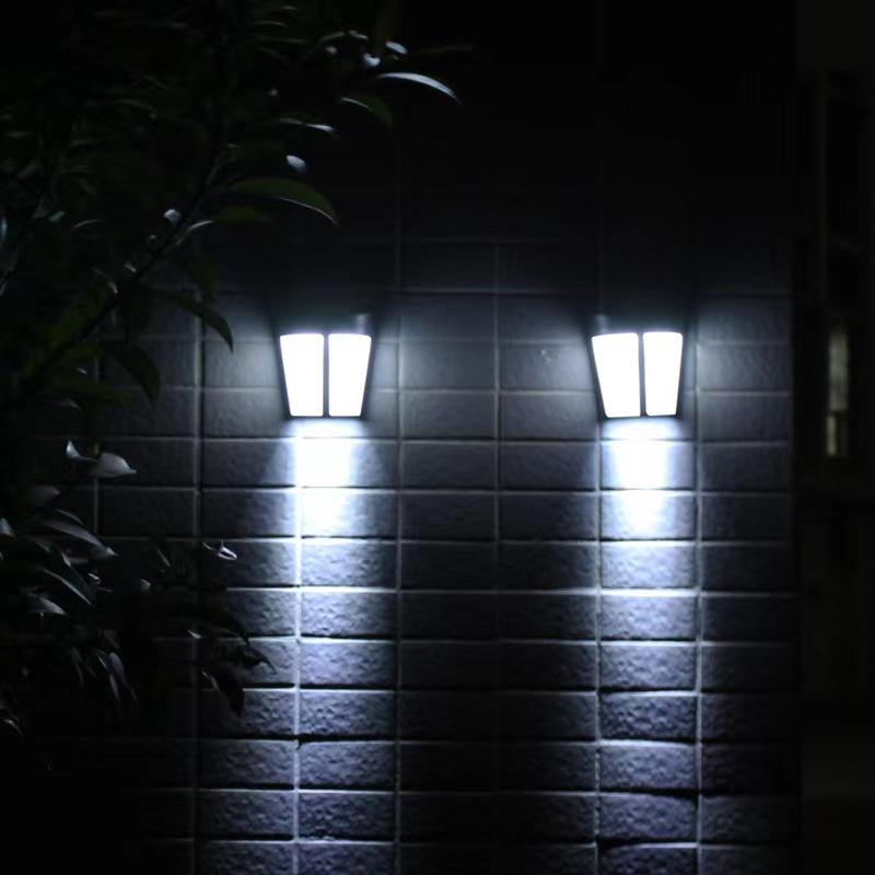 Lampada da parete solare nera trasparente in basso Lampada da esterno impermeabile per giardino domestico Terrazza Balcone Atmosphere Decor Light