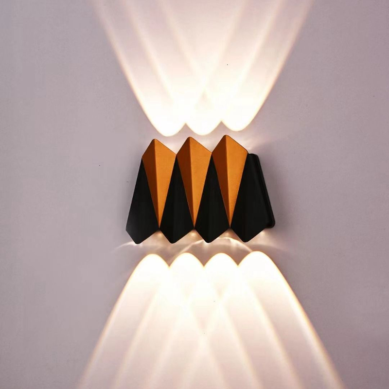 Luminario da giardino impermeabile in stile nordico 12W LED Wandlamp Brace Wall Night Light Decorare per illuminazione esterna Divano sfondo