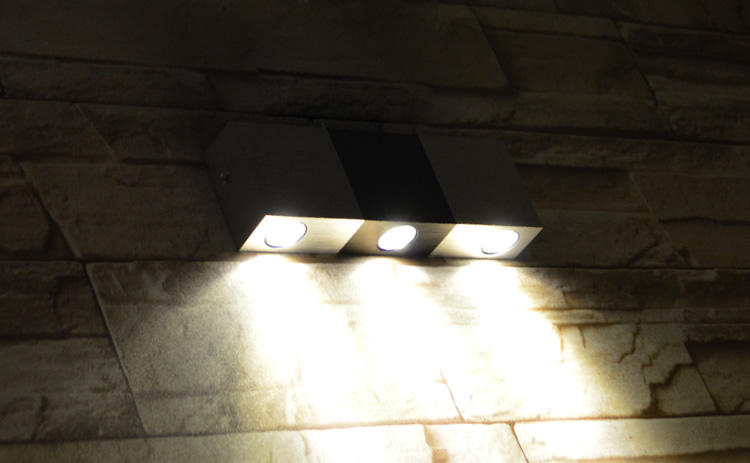 Lampada da parete a led in alluminio da 3W Applique da parete quadrata Lampada da parete rettangolare per interni da comodino camera da letto soggiorno ristorante