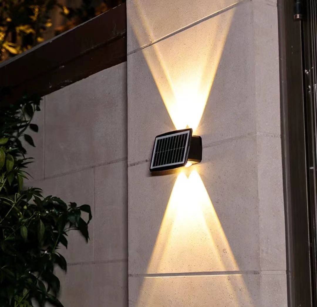 4LEDSolar applique da parete per esterni applique da parete a LED impermeabili per cortile Street Landscape Garden Decor lampada lampada da parete per esterni solare