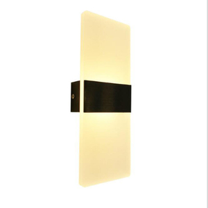 L'acrilico dell'interno moderno della lampada a bacchetta acrilica del LED accende la luce fissata al muro 6W del riparo del LED di CA 85-265V per le camere di albergo facendo uso della fase