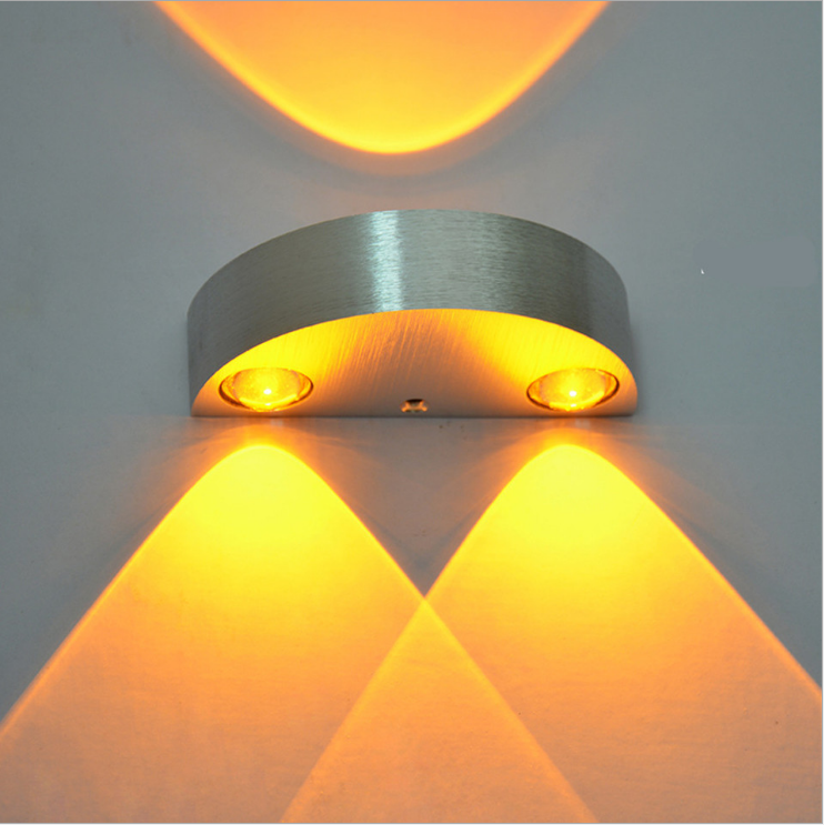 Lampada da parete a LED a semicerchio 3W in alluminio Up Down Applique da parete per camera da letto, comodino, corridoio, soggiorno