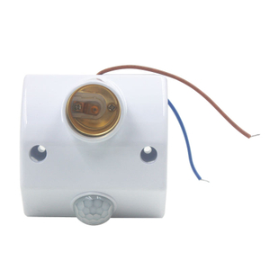 E27 PIR Sensore di movimento a infrarossi Base portalampada a LED Regolazione luminosa Interruttore sensore di movimento PIR Presa portalampada