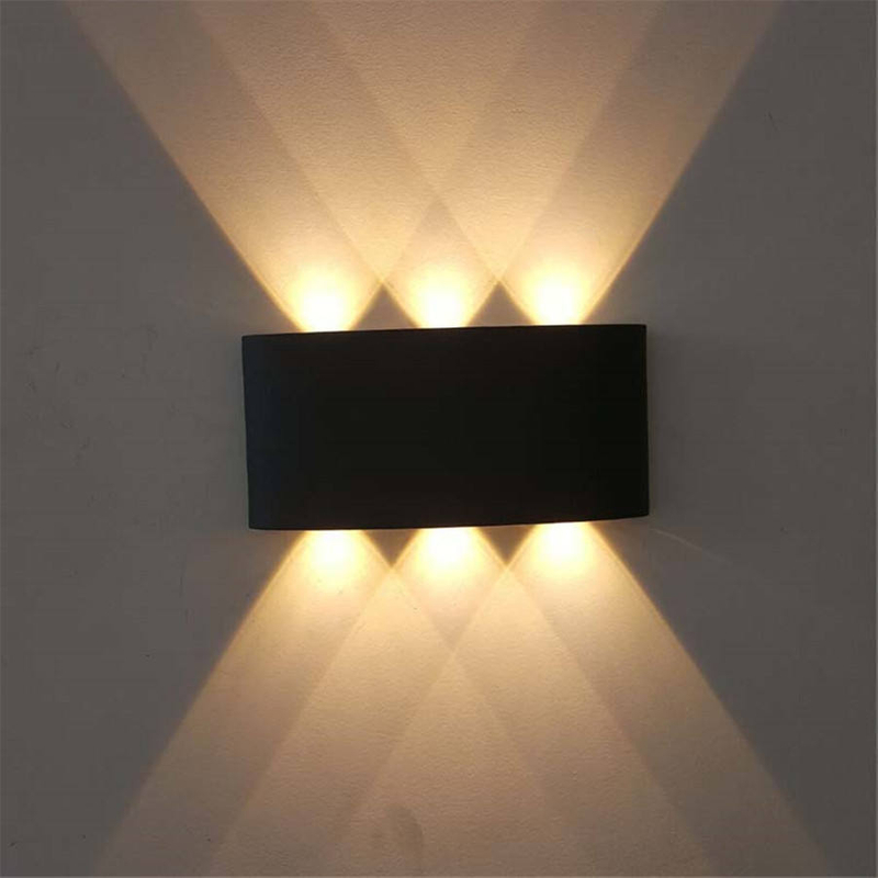 Lampada da parete su e giù 6W Illuminazione esterna impermeabile per portico da giardino Illuminazione molto richiesta Vendita calda Nessuna batteria montata a parete