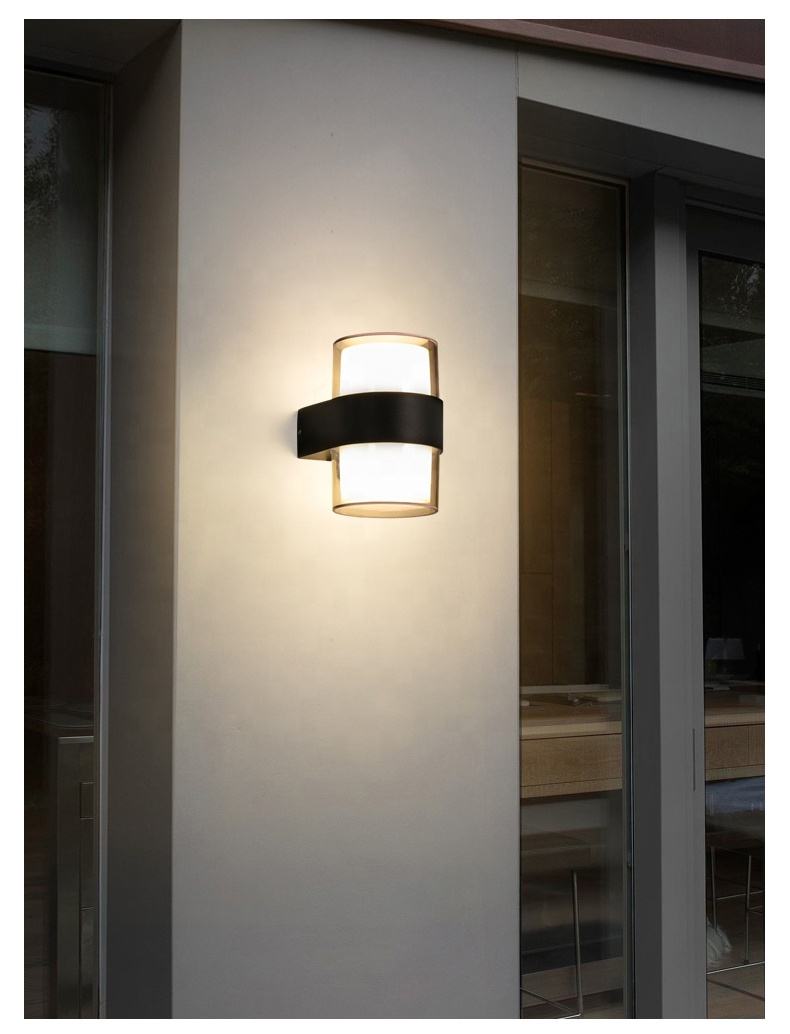 LED Innovativo telecomando intelligente 2.4G Tre temperature di colore 3 modalità Colori Lampada da parete IP65 impermeabile su e giù