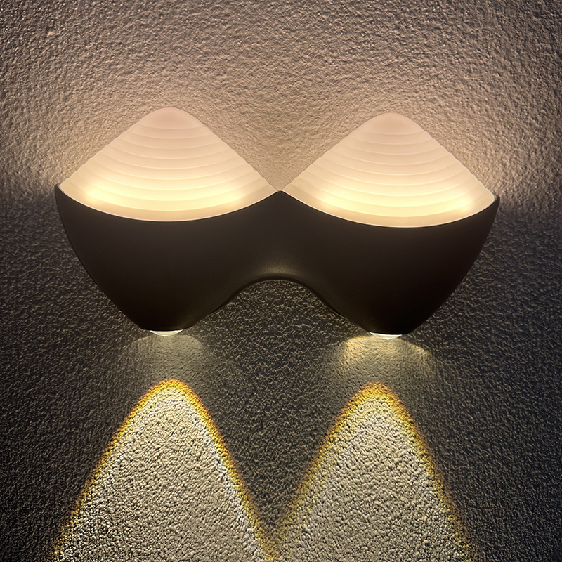 Illuminazione da esterno moderna a parete a led