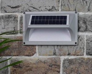 Outdoor Super Bright Ip65 Impermeabile Domestico Giardino Decorazione Illuminazione Su Giù Lampada da parete solare luminosa