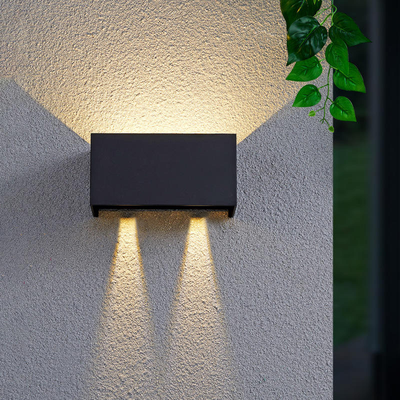 Lampada da parete per esterni impermeabile Lampada da parete lunga a LED IP65 Luce in alluminio Giardino Villa Portico Sconce Light 110V 220V Sconce Apparecchio
