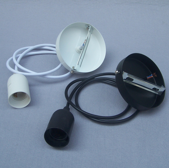 Assemblaggio portalampada in metallo standard europeo E27 Portalampada in ferro E27 filo colorato intrecciato E27 Kit portalampada da soffitto
