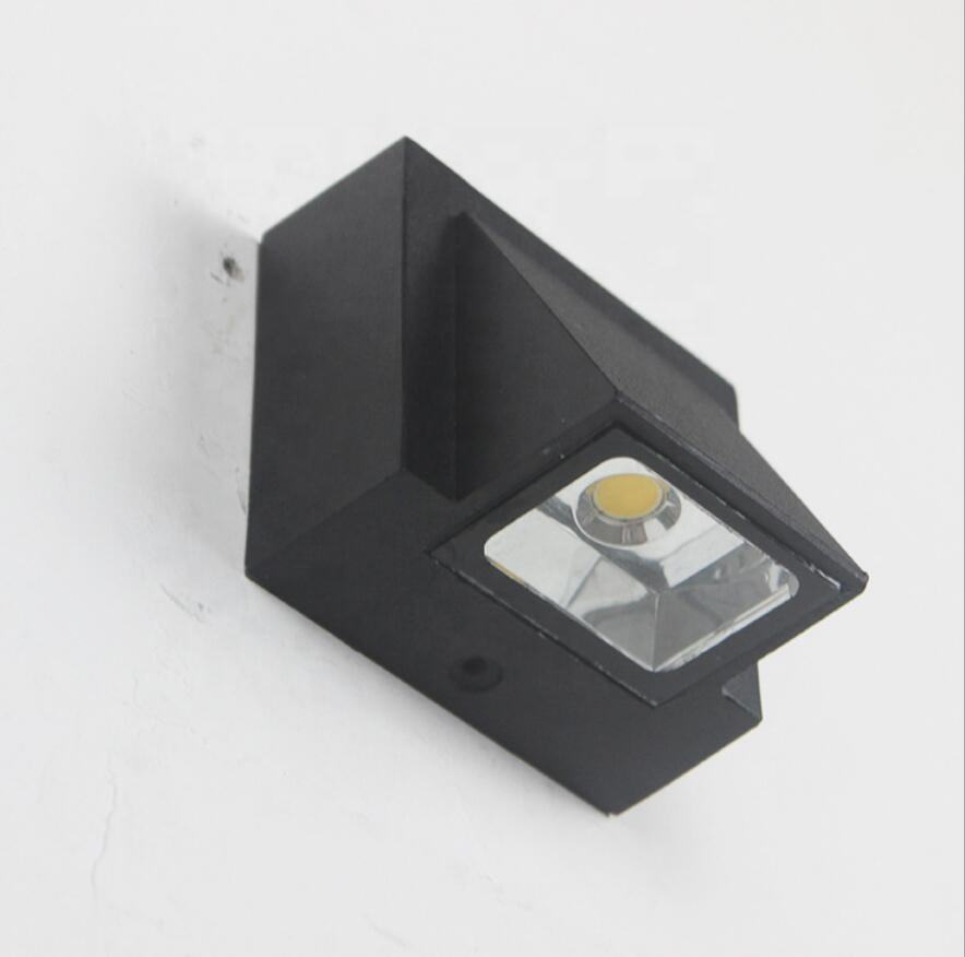 Lampada nordica da 5W Lampada da parete a LED Lampada da parete moderna IP65 impermeabile per esterni per soggiorno Lampada da parete esterna per scala interna