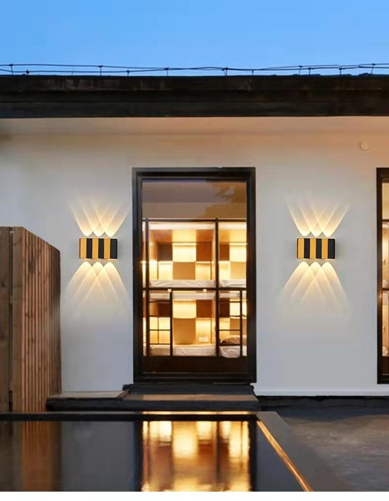 Nuova lampada da parete a LED per esterni Lampada da parete impermeabile per interni ed esterni Cortile Camera da letto Corridoio Balcone Faretto da parete