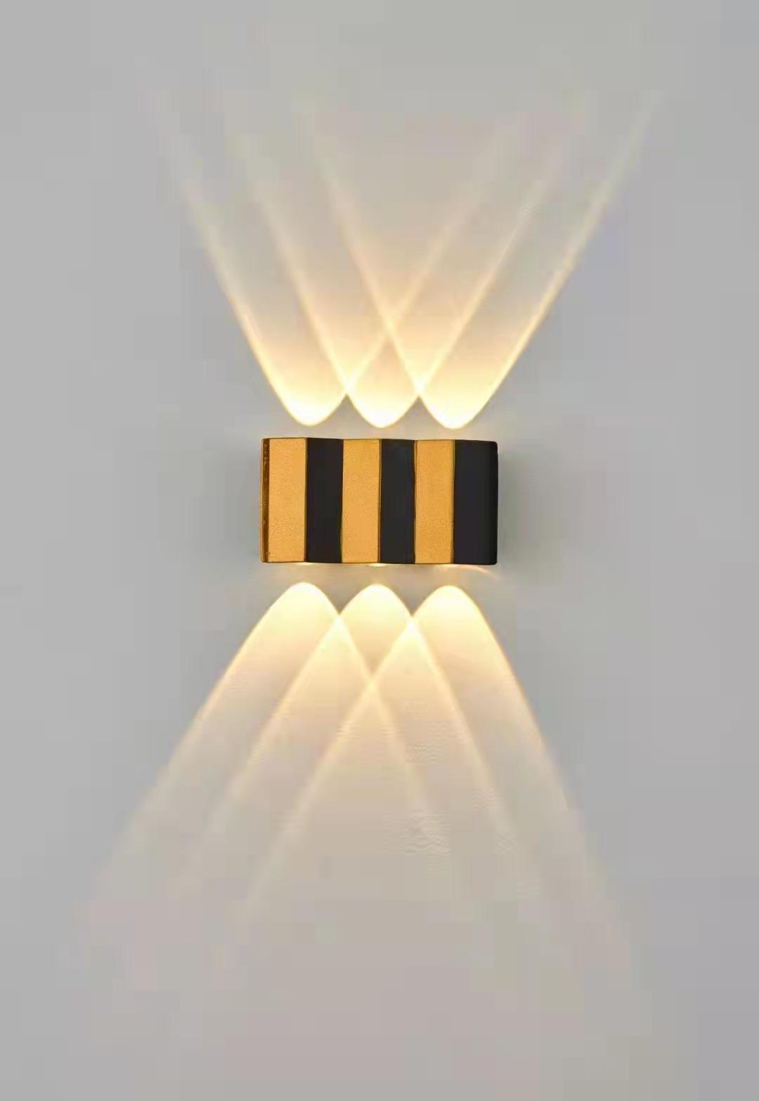 Nuova lampada da parete a LED per esterni Lampada da parete impermeabile per interni ed esterni Cortile Camera da letto Corridoio Balcone Faretto da parete