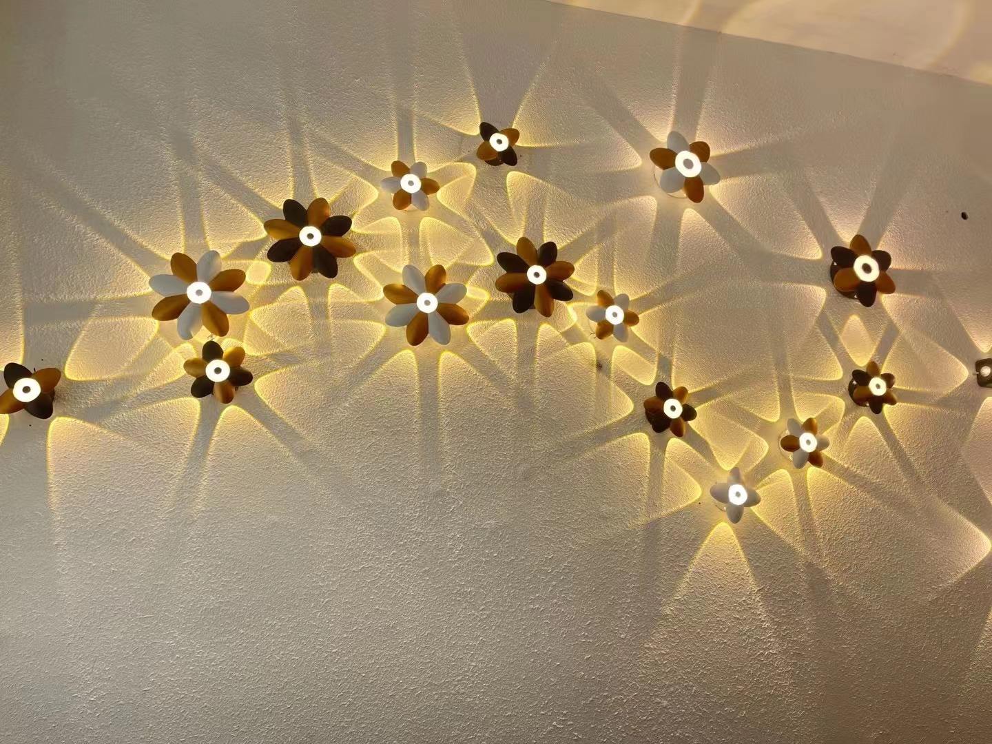 Applique da parete in alluminio moderno nero impermeabile per montaggio a parete 2 luci da parete per esterni decorazione per giardino su e giù