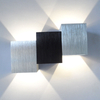 Moderna lampada da parete a LED a gradini e luce decorativa per interni