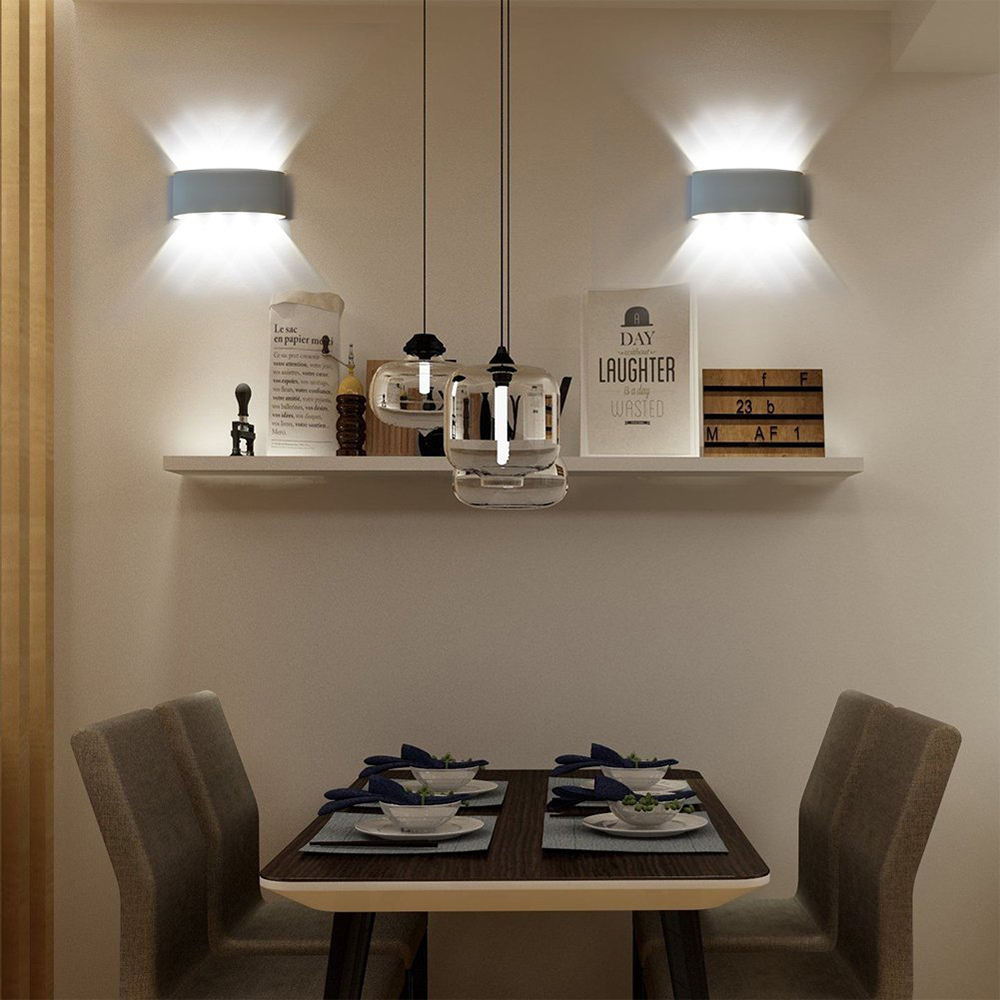 Lampada da parete a LED da esterno impermeabile su e giù a forma di arco da 8W Lampada da parete moderna in alluminio con applique da parete