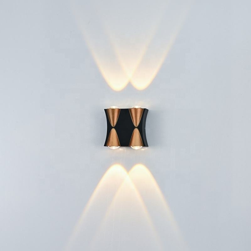 Lampada da parete a LED impermeabile da 4/6W Lampada da parete in alluminio per esterni per interni Accessori per la decorazione della luce del portico da giardino a LED montati su superficie