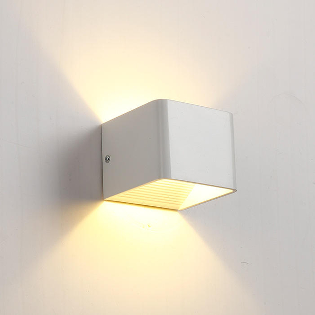 Lampada da parete quadrata 3W RGB con telecomando Lampada da parete Lampada da parete bianca Lampada da parete nera Decorazione per interni Illuminazione Corridoio Applique da parete in alluminio