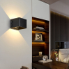2023 USB ricaricabile applique da parete per interni sensore di movimento illuminazione camera da letto lampada da comodino corridoio scale decor luci lampada da parete