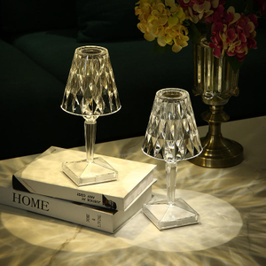 Lampada da tavolo Modern Crystal LED Rose Lights Illuminazione interna per comodino LED Touch Control Night Light Lampada da scrivania a LED