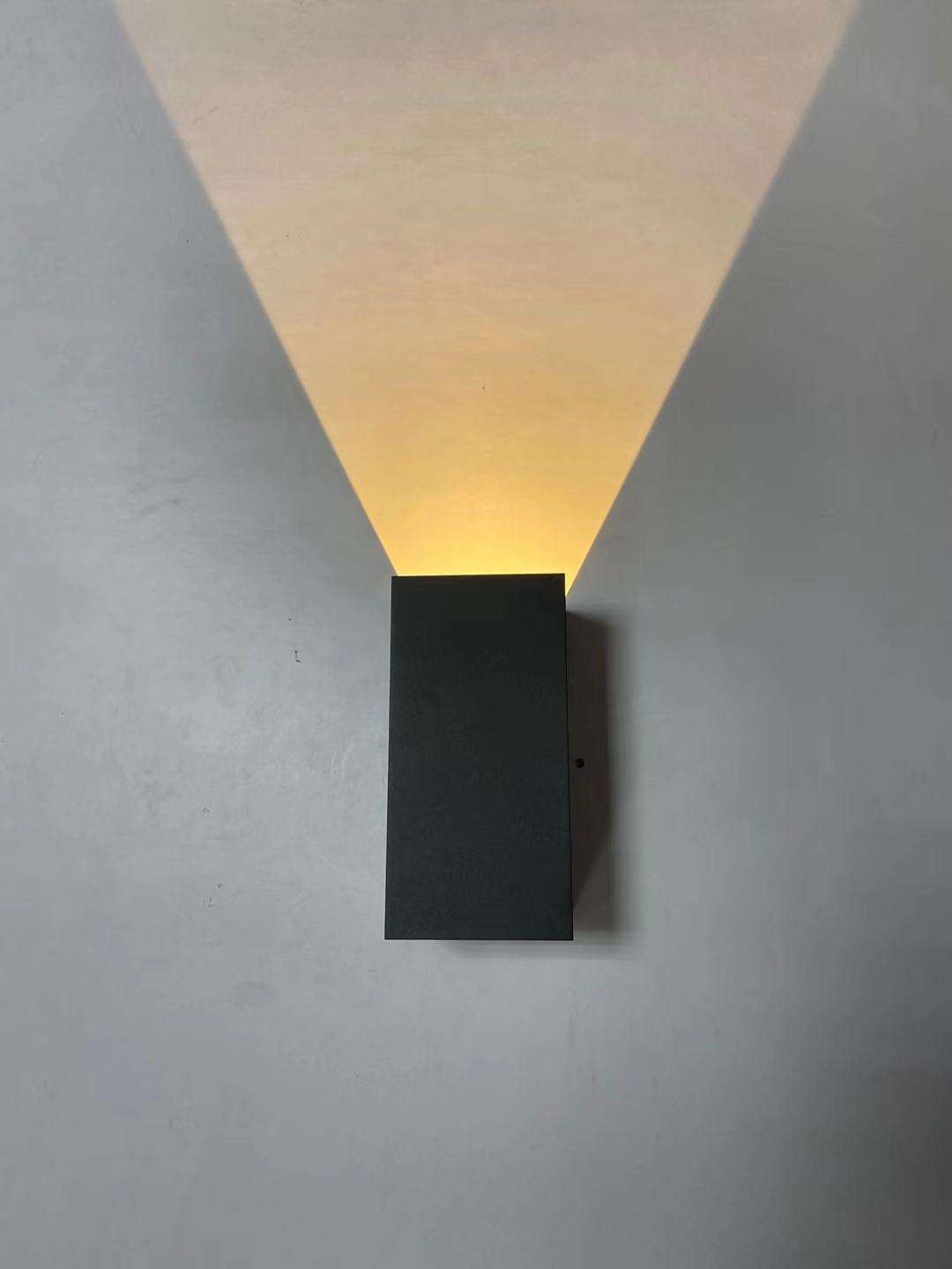 12W 20CM Lampada da parete a LED impermeabile cubo bianco e nero ip65 Lampada da parete quadrata Portico Giardino su e giù
