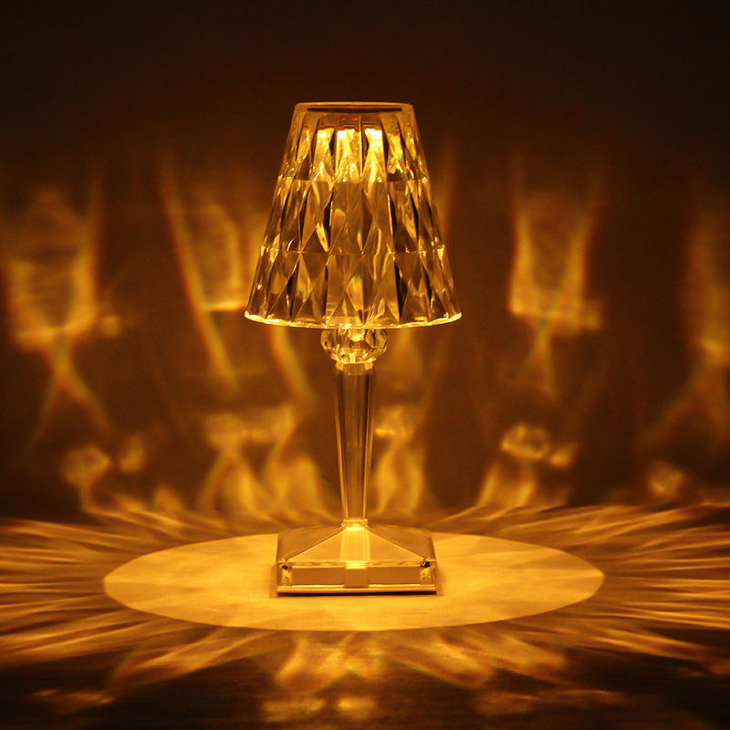 Lampada da tavolo moderna in cristallo acrilico LED Rose Lamp Restaurant Bar Atmosphere Light Illuminazione per interni 