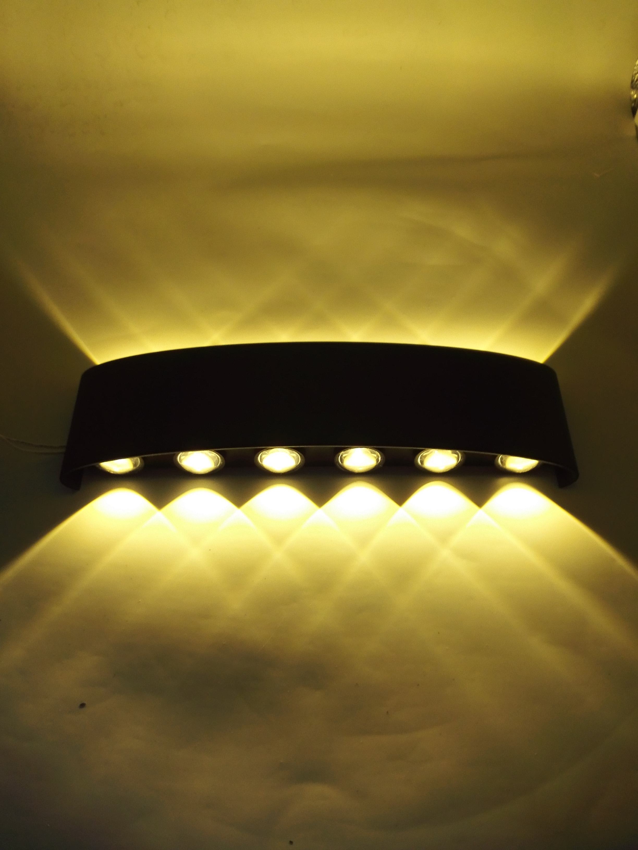 2W 4W 6W 8W 10W 12W Oval Up And Dowm Outdoor Lampada da parete impermeabile Montata impermeabile IP65 Lampada da parete per esterni Portico Lampada da giardino