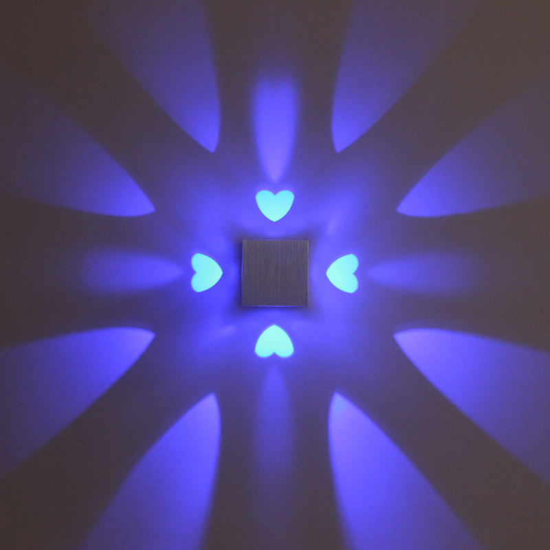 Lampada da parete a LED a forma di cuore Lampada da parete con telecomando Lampada da parete per camera da letto Soggiorno Negozio di barbiere Alta qualità Prezzo economico Alta qualità