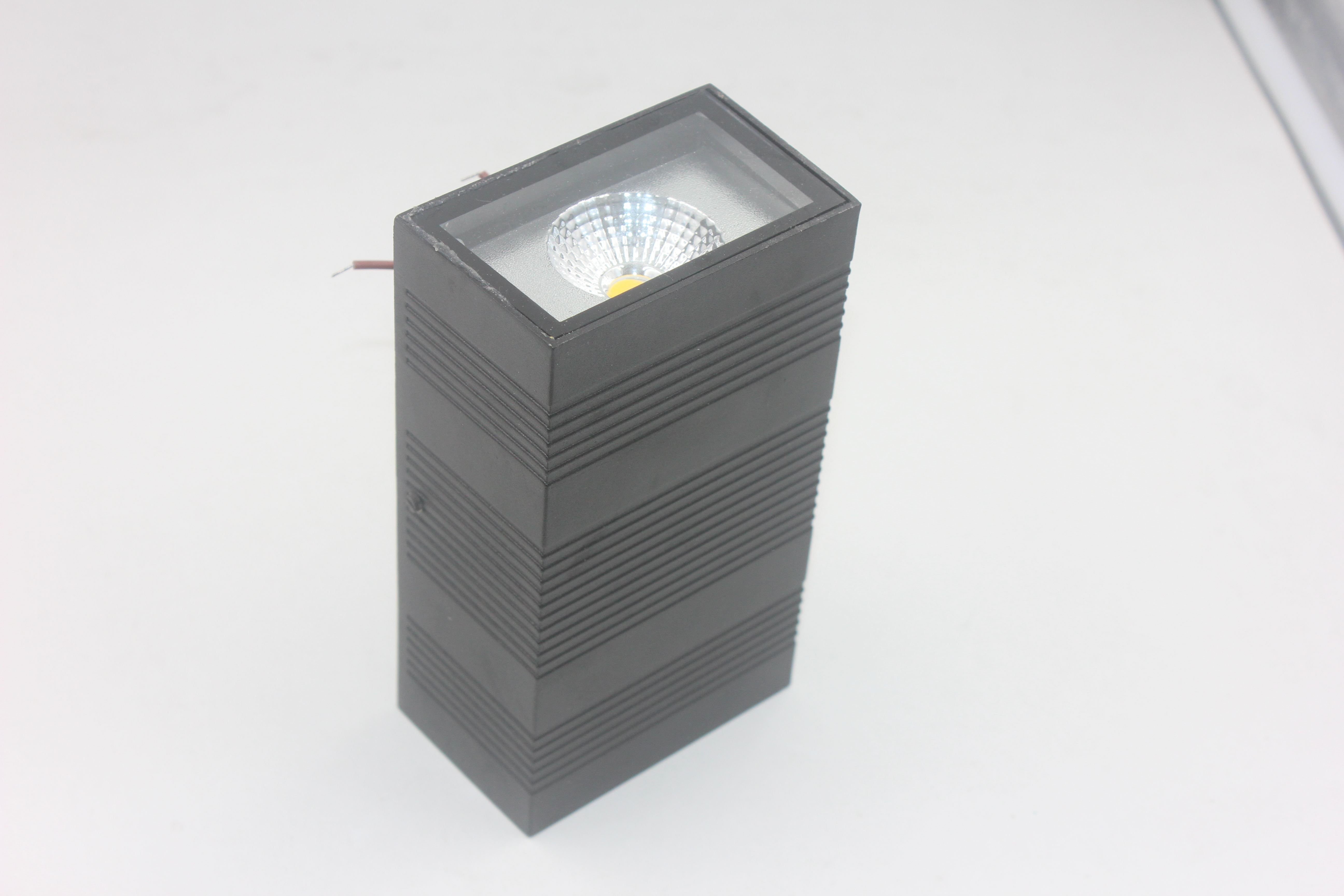 Up And Down COB Lampade da parete moderne a LED 12W Illuminazione per interni Applique da parete impermeabile fissata al muro